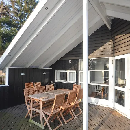 Holiday home Four Bedroom Holiday In Vaggerlose *