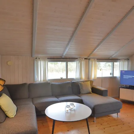 Four Bedroom Holiday In Vaggerlose